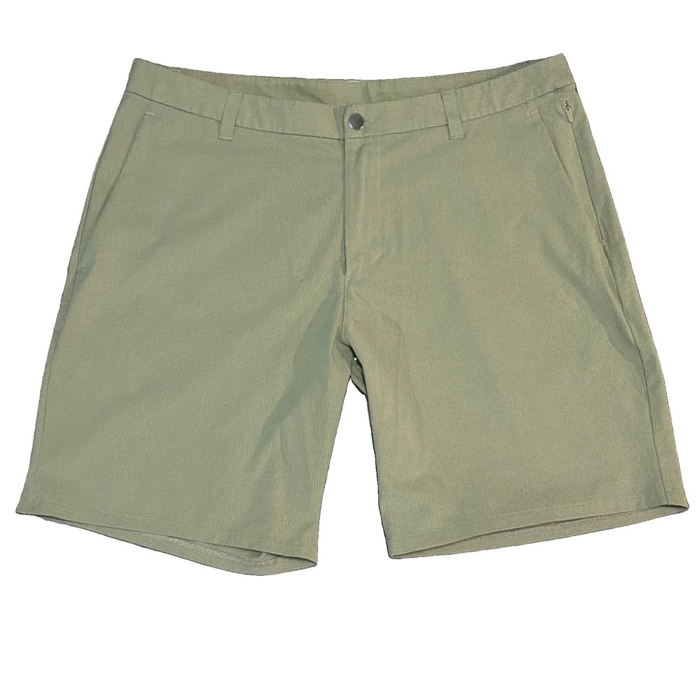Lululemon Commission Mens 36x8 Green Textured Grid Performance Shorts LM7ARWS